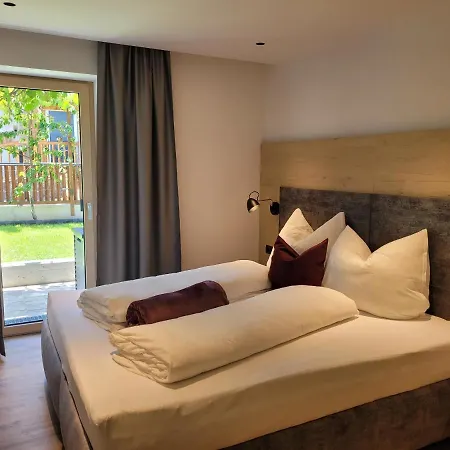Alpen Quartier Apartman Uderns