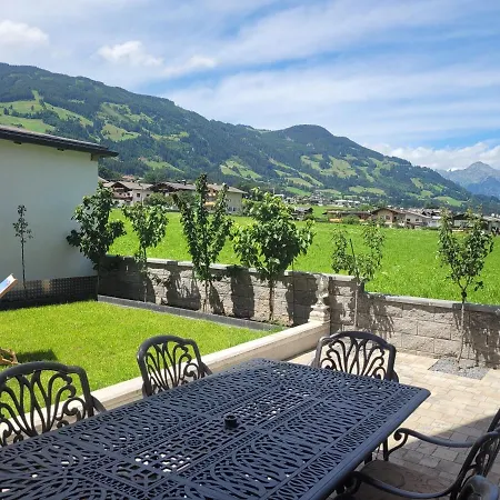 Alpen Quartier Apartman Uderns